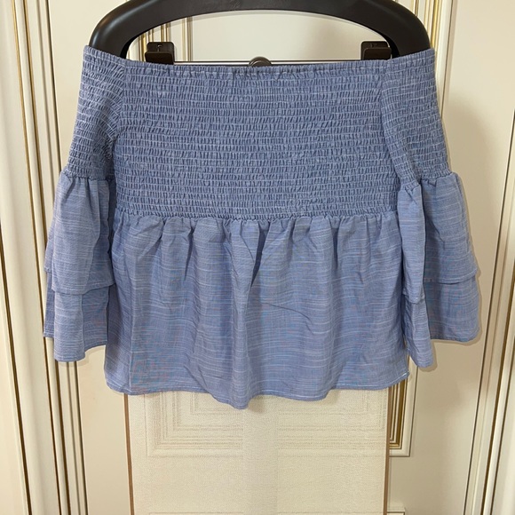 HONEY PUNCH WOMENS SHIRT SIZE SMALL OFF THE SHOULDER LIGHT BLUE COLOR - Picture 2 of 3